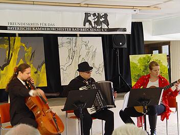 Jan Jancálek, Michael Lukaszczyk, Birgit Frech, das Lehrerteam der Musikschule, spielte bei der Matinee auf. Foto: Brigitta Kempe-Wolf