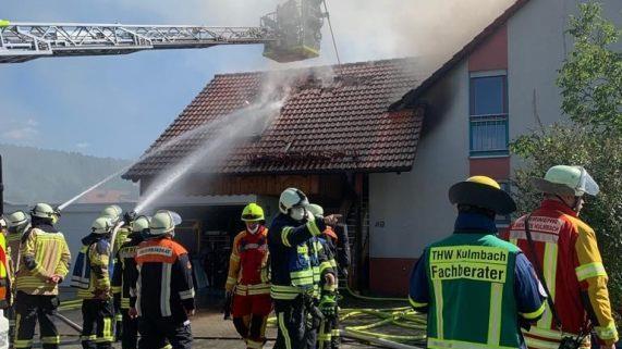 Die Rauchentwicklung war immens. Anwohner des Stadtteils Forstlahm wurden von der Polizei per Rundfunkdurchsage aufgefordert, vorübergehend die Fenster und Türen geschlossen zu halten. Foto: privat
