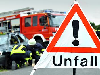 Unfall, Symbolfoto, Autounfall, Auto