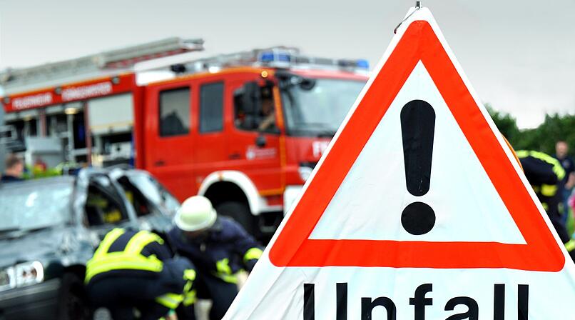 Unfall, Symbolfoto, Autounfall, Auto