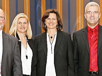 Staatsministerin Ilse Aigner (Dritte von rechts) mit (von links) den Gemeindevertretern Hans Pietz (Pressig), Egon Herrmann (Weißenbrunn), Susanne Grebner (Wilhelmsthal), Timo Ehrhardt (Ludwigsstadt) und Thomas Engel von der Regierung von Oberfranken Foto: privat