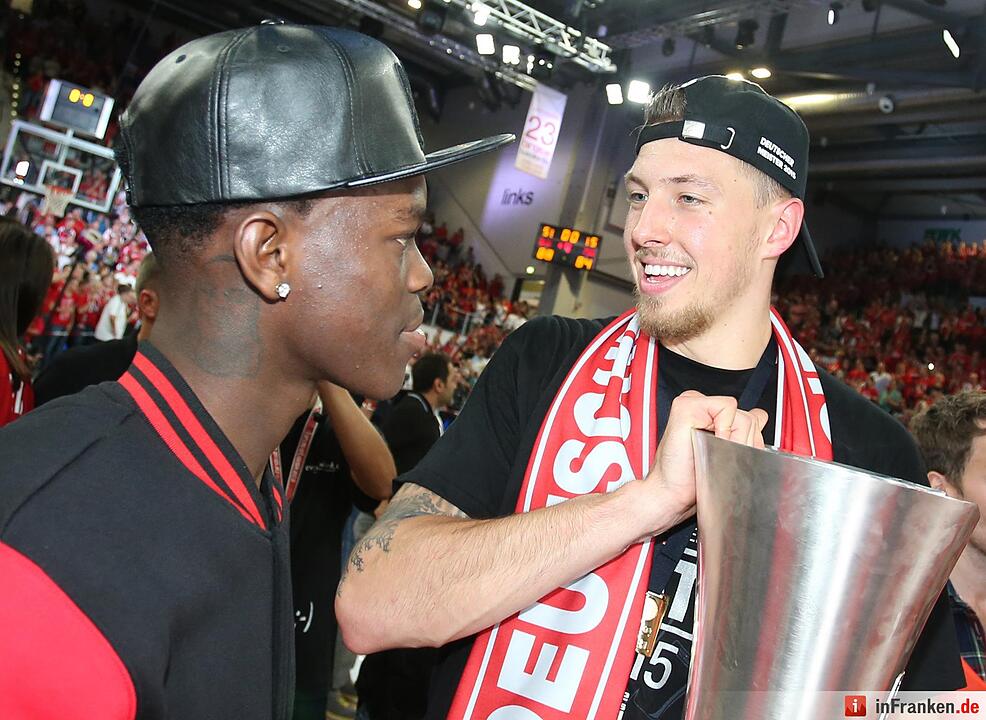 Brose Baskets Bamberg - FC Bayern München
