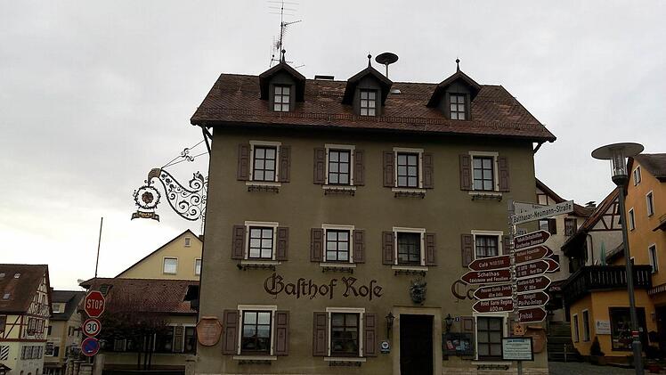 Der historische Gasthof in der Mitte des Orts könnte schon bald das Gößweinsteiner Rathaus beherbergen.Foto: Thomas Weichert