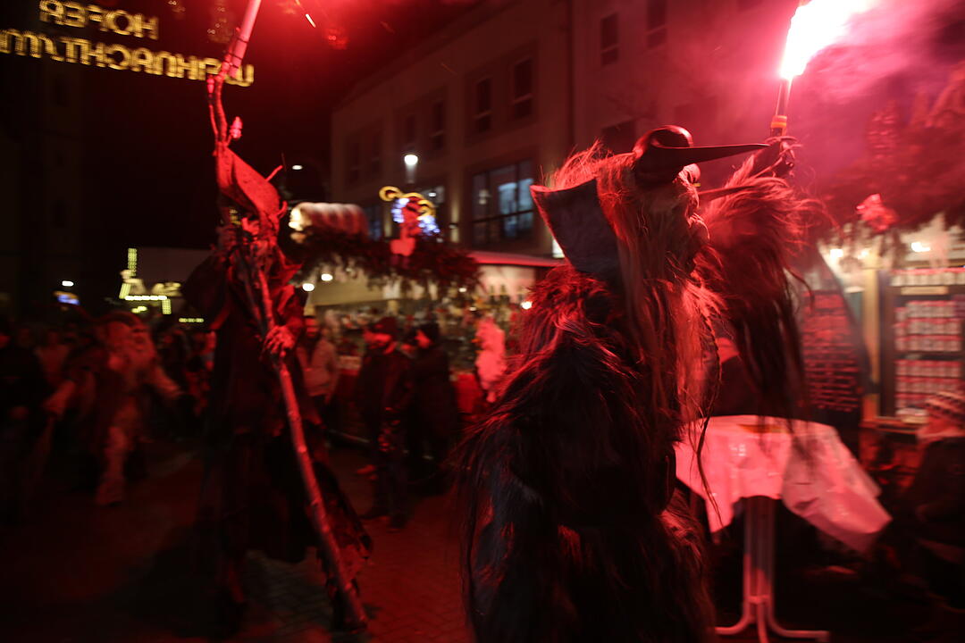 Oberfranken: Seltsame Gestalten auf dem Weihnachtsmarkt