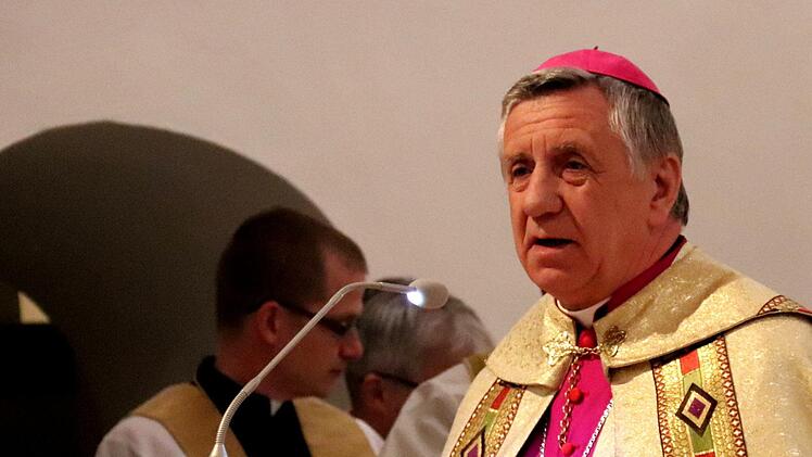 Erzbischof Andrzej DsiegaJohanna Blum