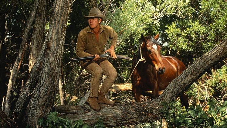 Nevada Smith (Steve McQueen) jagt die M&ouml;rder seiner Eltern.