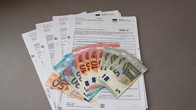 Weiterarbeiten ohne Rentenbezug kann teuer werden &ndash; eine individuelle Rechnung ist entscheidend.