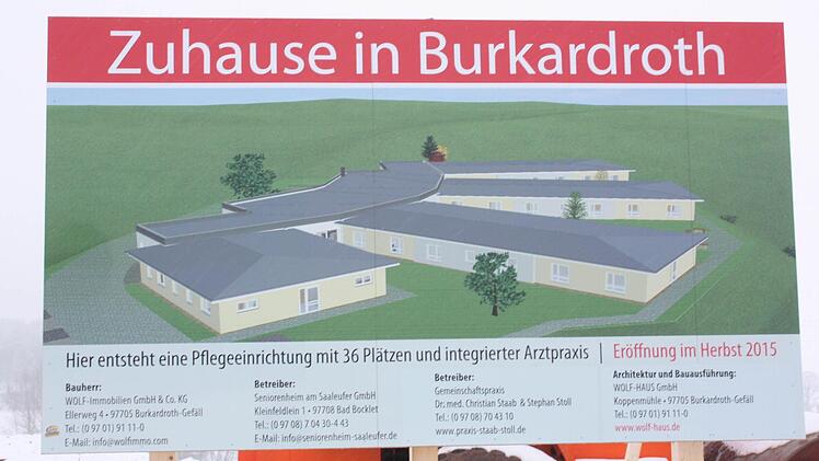 Eindrücke vom Spatenstich in Burkardroth.  Foto: Robert Huger