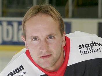 Volker Hartmann ist der neue Trainer des Eishockey-Landesligisten ESC Haßfurt. Vor zwölf Jahren bestritt der 42-Jährige bereits 18 Partien für die "Hawks". Der ehemalige Verteidiger war zuletzt im Betreuerstab des EHC Bayreuth unter Chefcoach Petri Kujala in der DEL2 aktiv. Foto: rn
