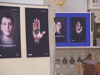 Bis zum 3. August ist die Ausstellung "keys of hope" in der Ritterkapelle in Haßfurt zu sehen.