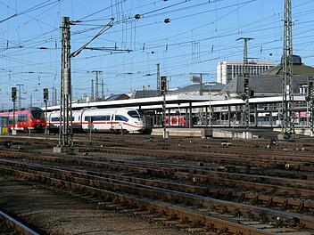 151109_249__IN_ÖA_Gleisbereich_N_Hbf