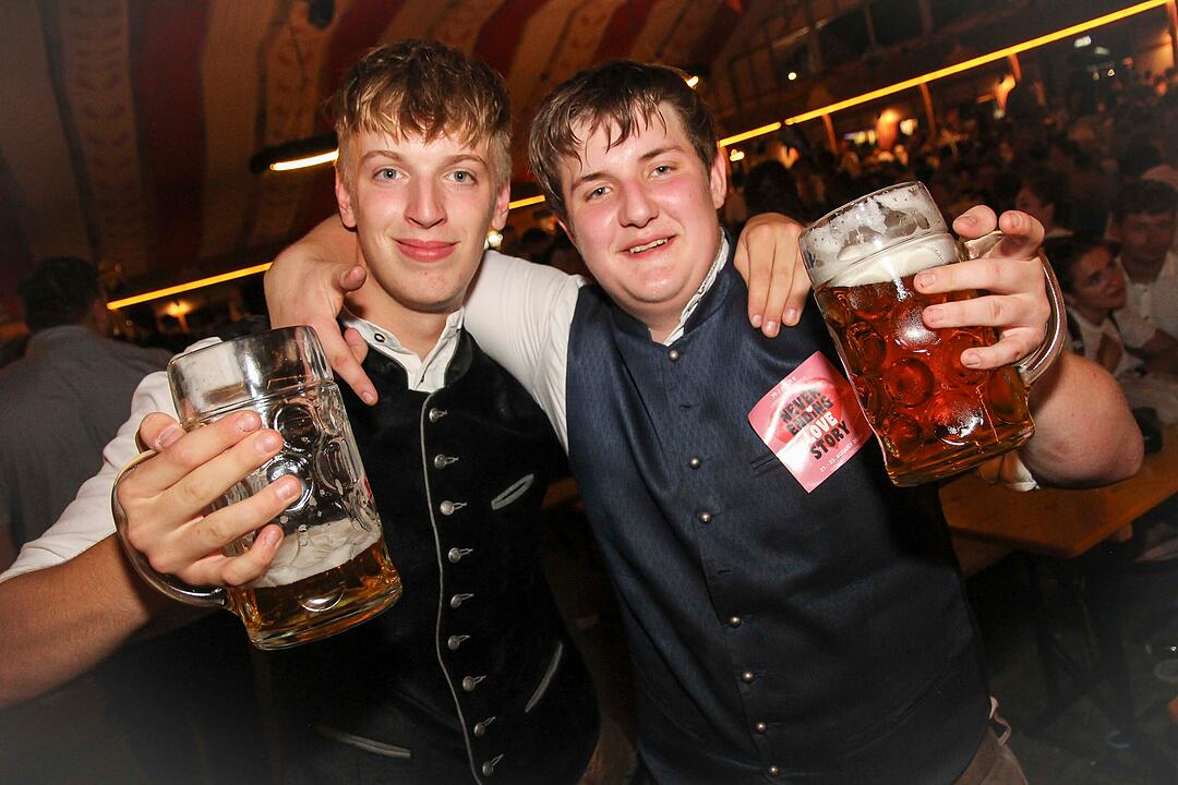 Frontal Party Pur feierte ihre Premiere bei der Bierwoche.