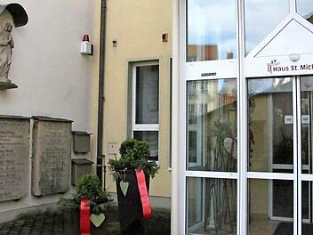 Das Kloster St. Michael ist heute ein Betreutes Wohnen, in dem auch die Mitglieder des Konventes St. Michael leben. Noch ist das Gebäude im Besitz des Ordens. Doch Gespräche laufen, dass das Haus in die Carl-von-Heß´sche-Stiftung übergeht. Foto: Heike Beudert