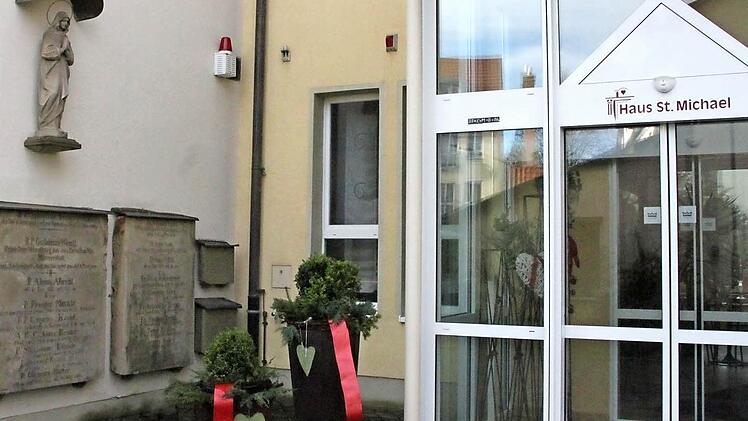 Das Kloster St. Michael ist heute ein Betreutes Wohnen, in dem auch die Mitglieder des Konventes St. Michael leben. Noch ist das Gebäude im Besitz des Ordens. Doch Gespräche laufen, dass das Haus in die Carl-von-Heß´sche-Stiftung übergeht. Foto: Heike Beudert