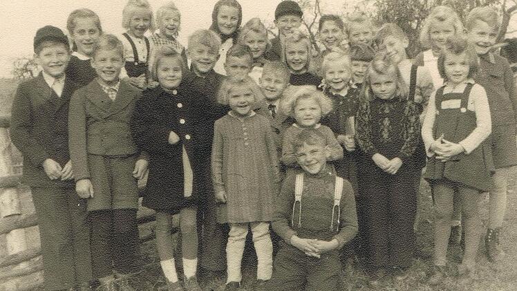 Eine heile Welt hatten die Kinder in Werberg: Das Dorf ihrer Kindheit wurde im Jahr 1973 dem Erdboden gleich gemacht. Foto: Mechthild von Czettritz