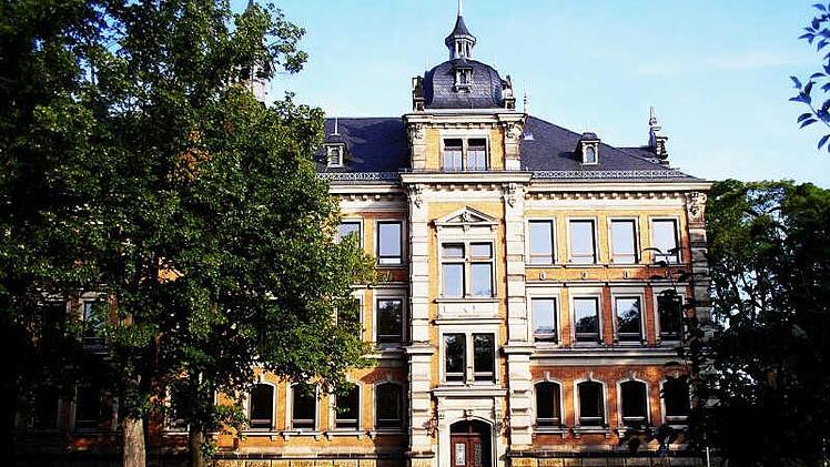Die Planungen zur Generalsanierung der Rückert-Mittelschule laufen jetzt an.  Foto: J. Berger