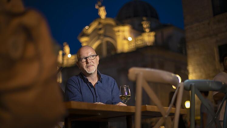 Mit welchen Maschen ziehen Betr&uuml;ger Touristen &uuml;ber den Tisch? Seit 2015 deckt Peter Giesel ihre Tricks auf.