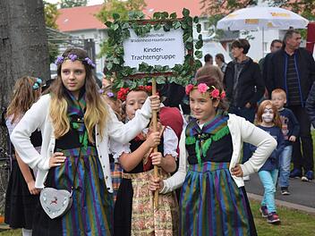 Die Trachtentanzgruppe der Grundschule Haarbrücken zeigte den Gästen am Samstagnachmittag ein paar ihrer Tänze.Daniela Pondelicek