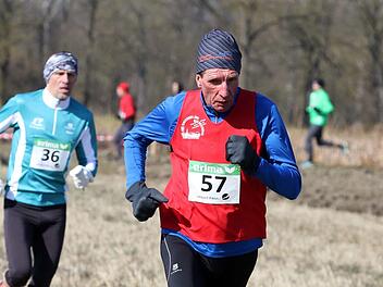 Reinhart Vogler wird in 24:38 Minuten Vizemeister der Altersklasse M65.Theo Kiefner