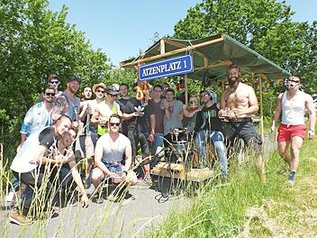 Bestens ausgerüstet waren diese Vatertagswanderer. Foto: M. Welker