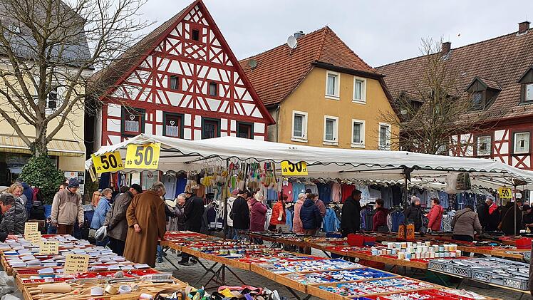 Ein verkaufsoffener Sonntag mit Jahrmarkt ist am 13. September in Ebermannstadt angesetzt. Foto: Carmen Schwind