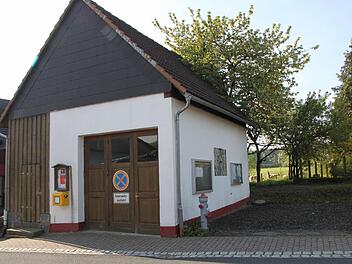 Das Fahrzeug der Volkerser Wehr wird bald ersetzt. Spätestens dann wird ein größeres Gerätehaus gebraucht. Foto: Ulrike Müller