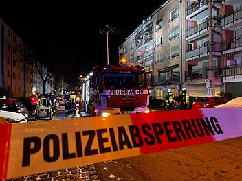 Großeinsatz in Nürnberg: Evakuierung nach Brand in Seniorenheim