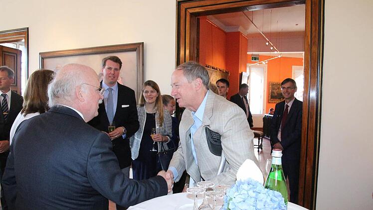 Begrüßt wurde der Botschafter von Vertretern führender Unternehmen wie Thomas Kaeser. Foto: Simone Bastian