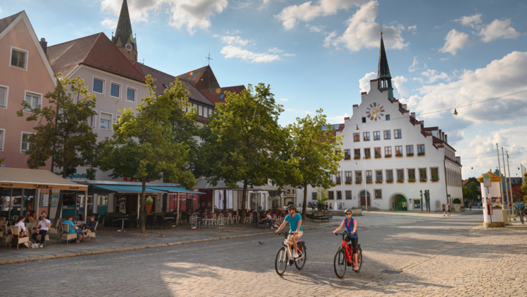 Mit der Aktion VGN-Sommer nach Neumarkt: Die im Gewinn enthaltene CityCard öffnet dir die Tore zur Stadt und enthält viele Ermäßigungen. Foto: VGN/Thomas Linkel