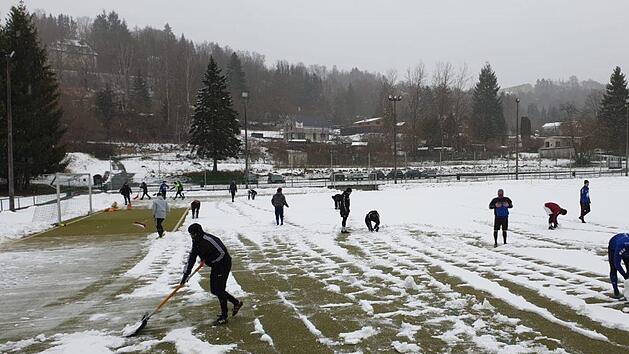 Man-Power war beim FC WMP Lauertal zum Trainingslager-Auftakt in Suhl gefragt. Foto: FC WMP Lauertal