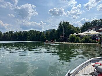 Hubschrauber-Gro&szlig;einsatz an Happurger Baggersee - vermisstes Kind gemeldet