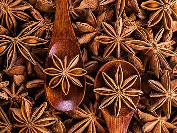 Anissterne gehören zur Weihnachtsbäckerei dazu.