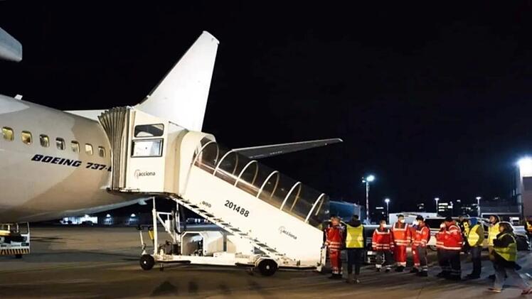 BRK-Team empf&auml;ngt &uuml;ber 90 schwer verletzte Kinder an Flughafen - "so schlimm"