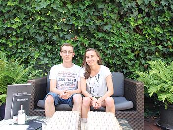 Tobias und Johanna Schrimpl - ein außergewöhnliches Geschwisterpaar: Die beiden schafften das Abitur mit 1,0. Er auf dem Gymnasium Alexandrinum, sie im Albertinum. Fotos: Christiane Lehmann