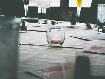 Den Abend verbrachte der Mann in Hof (Saale) allein. Symbolfoto: pixabay