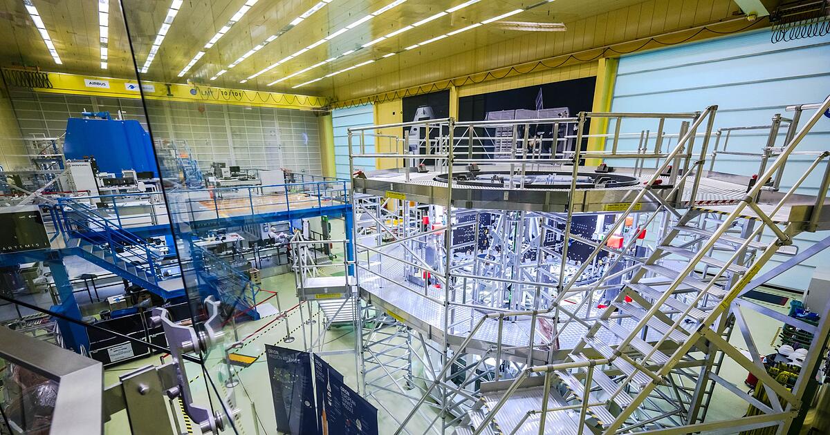 Esa-Chef-Ticket-Richtung-Mond-f-r-deutschen-Astronauten