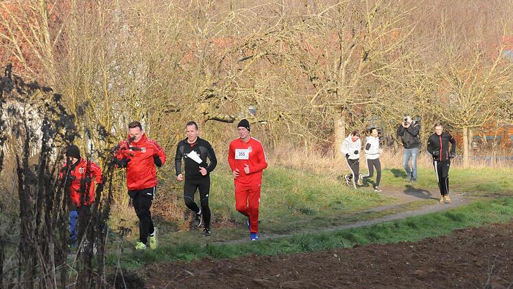 mpressionen vom Fuschter Silvesterlauf. Fotos: ssp