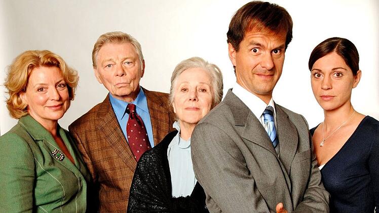 2007 spielte Peggy Lukac (links) einer der Hauptrollen in der SAT.1-Comedysrie "Hilfe! Hochzeit! Die schlimmste Woche meines Lebens".