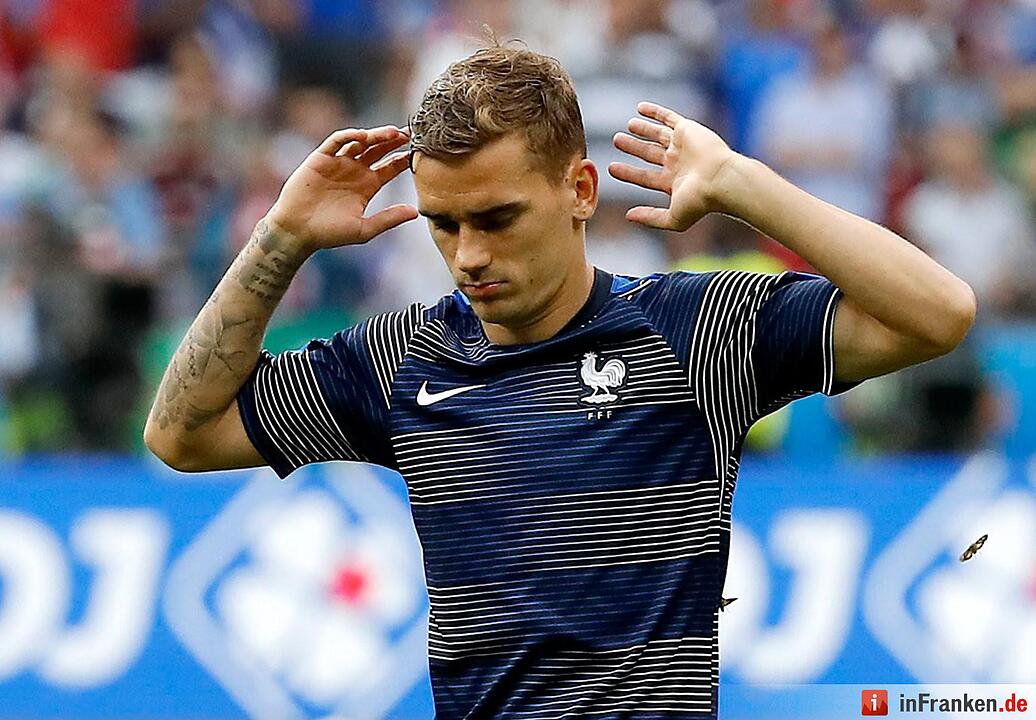 Motten beim EM-Finalspiel in Paris