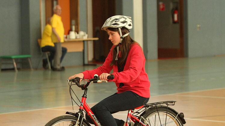 Äußerste Konzentration ist bei der Fahrt durch die Klötze gefordert.