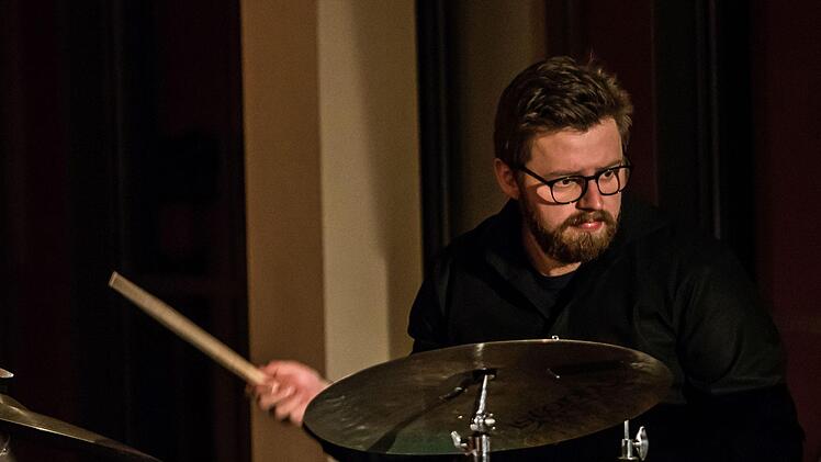 Das Quartett der Kontrabassistin Sina Rien gastierte  mit Christopher Lübeck (Klavier), Christian Patzer (Flöte, Saxofon) und Claas Lausen (Schlagzeug).Foto: Jochen Berger
