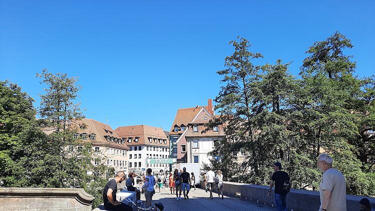 Bamberger Sandkerwa 2022: Untere Brücke freigeräumt - was wird aus Biergarten?
