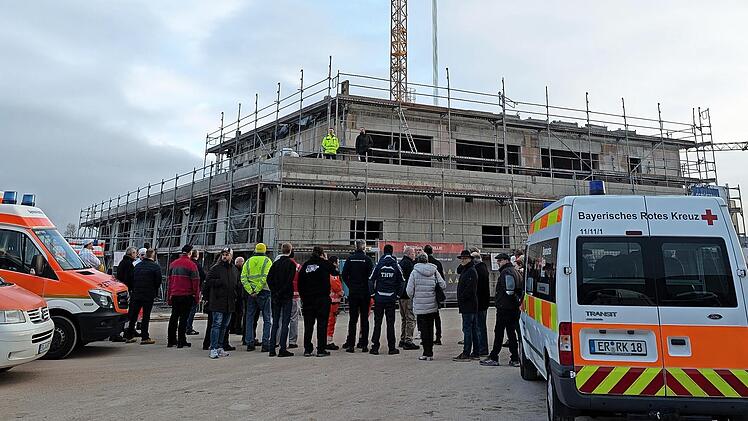 Richtfest bei der neuen Rettungswache in Baiersdorf.