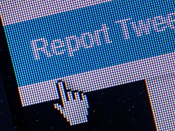 Rechtsextremisten haben laut Recherchen von WDR, NDR und "S&uuml;ddeutscher Zeitung"  w&auml;hrend des Bundestagswahlkampfs versucht, politische Diskussionen im Internet zu manipulieren. Foto: Andrea Warnecke/dpa