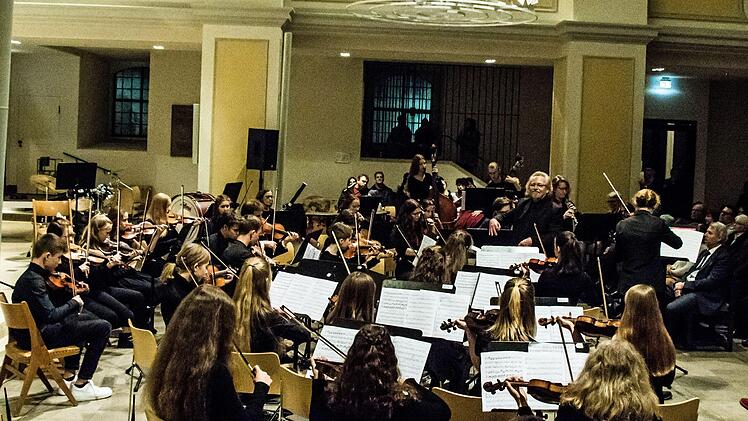 Impressionen vom weihnachtlichen Konzert des Gymnasiums Albertinum in der Coburger MorizkircheFoto: Jochen Berger