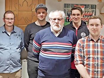 Der neu gewählte Vorstand der Sportvereinigung Wüstenahorn (von links): Hauptkassierer Matthias Weber, Dritter Vorsitzender Bastian Bauer, Vorsitzender Udo Bauer, Schriftführer Christopher Neubert, Zweiter Vorsitzender Tobias Seidenstricker.  Foto: privat