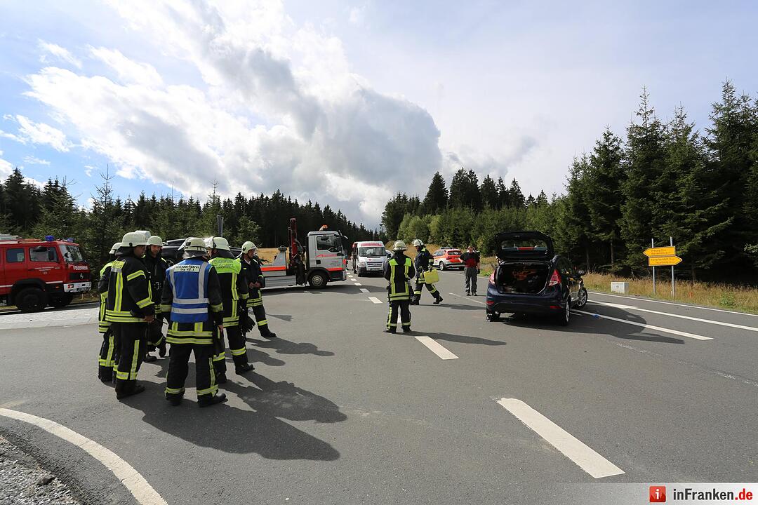Vier Verletzte: Schwerer Unfall bei Teuschnitz