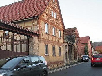 Ein, zumindest teilweise offener Bach aus dem Dorfbrunnen, der in der Kapellenstraße plätschert und von Grün gesäumt ist, wäre einer der Wünsche vieler Machtilshäuser.
