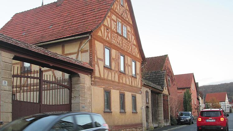 Ein, zumindest teilweise offener Bach aus dem Dorfbrunnen, der in der Kapellenstraße plätschert und von Grün gesäumt ist, wäre einer der Wünsche vieler Machtilshäuser.
