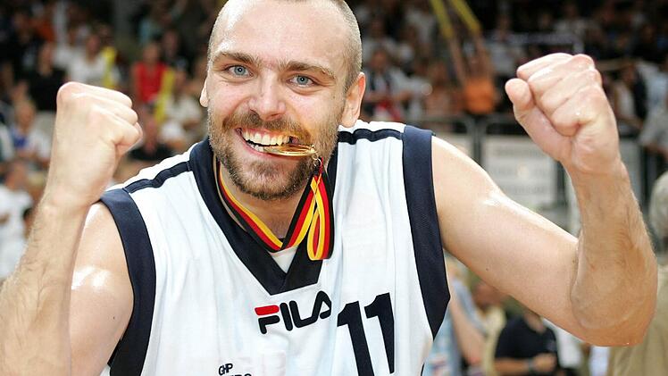 Ivan Pavic: Auch nach seinem Engagement in Bamberg blieb der 32-Jährige Franken treu. Nachdem es ruhig um ihn geworden war, unterstützte er die Brose-Baskets-Farmteams in der ProB. In Baunach wechselte er während der Saison vom Spielfeld auf die Trainerbank und führte den Aufsteiger per Durchmarsch in die ProA.